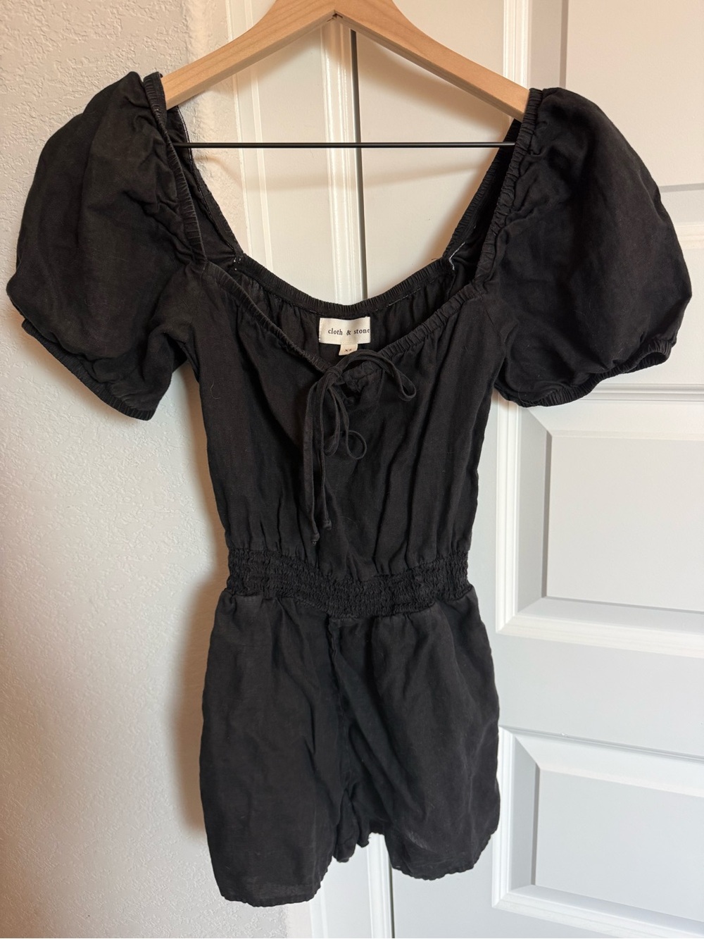 cloth & stone Black Tie-Front Romper